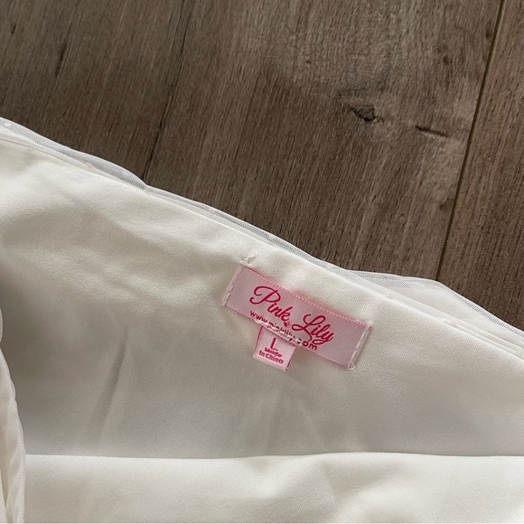 New Pink Lily Romantic White Mesh Swiss Dot Off Shoulder Dress - Picture 7 of 8